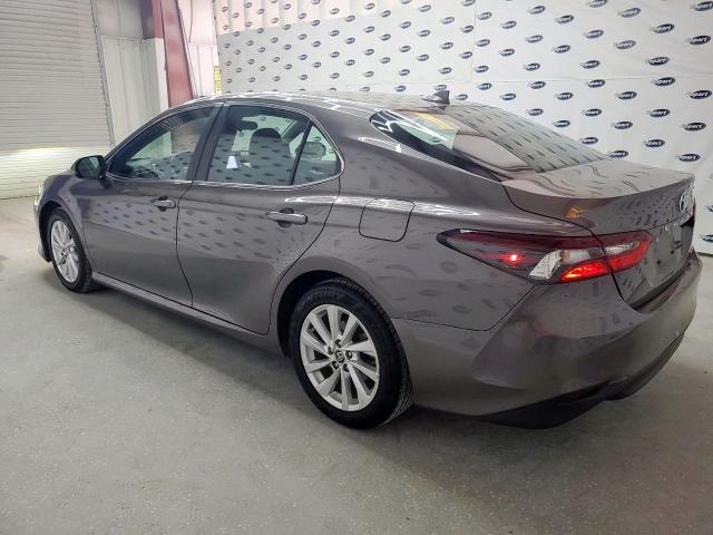 4T1C11AK0RU880084 - 2024 TOYOTA CAMRY LE ნაცრისფერი ფოტო 2