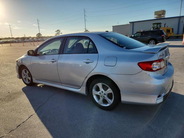 2T1BU4EE9BC653458 - 2011 TOYOTA COROLLA BASE GRAY photo 2