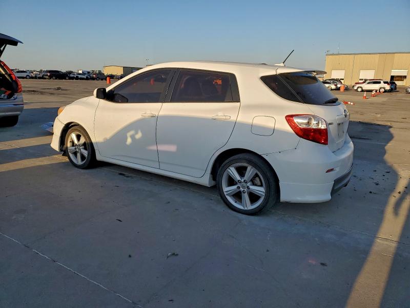 2T1KE40E69C013108 - 2009 TOYOTA COROLLA MA S WHITE photo 2