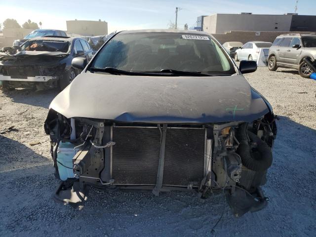 2T1BU4EE0CC845434 - 2012 TOYOTA COROLLA BASE Gri fotoğraf 5