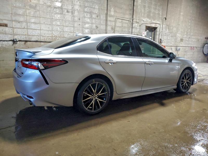 4T1G11AK4PU730428 - 2023 TOYOTA CAMRY SE NIGHT SHADE SILVER photo 3