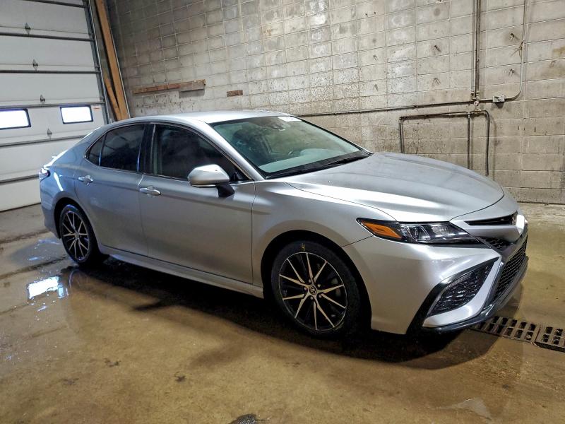 4T1G11AK4PU730428 - 2023 TOYOTA CAMRY SE NIGHT SHADE SILVER photo 4