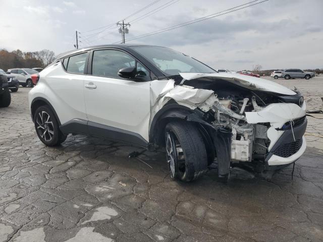 NMTKHMBX4LR109810 - 2020 TOYOTA C-HR XLE WHITE photo 4