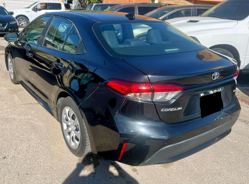 5YFEPMAE1MP193631 - 2021 TOYOTA COROLLA LE BLACK photo 3