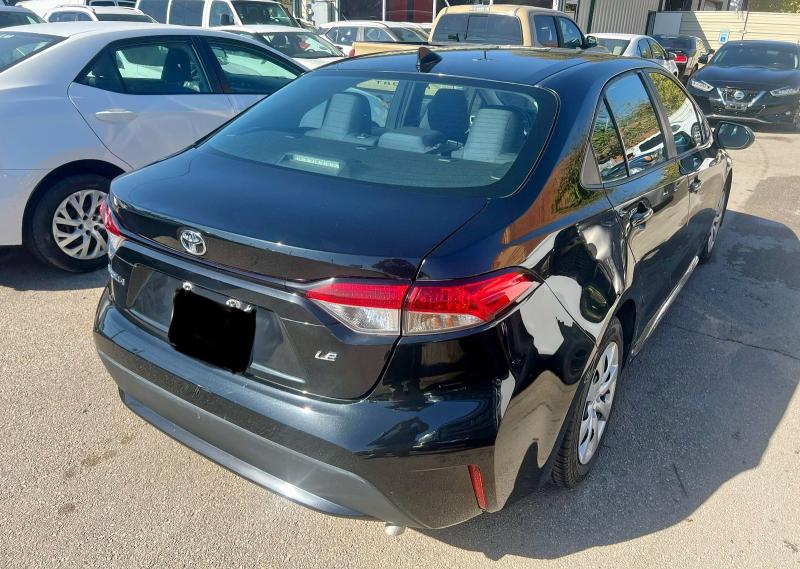 5YFEPMAE1MP193631 - 2021 TOYOTA COROLLA LE BLACK photo 4