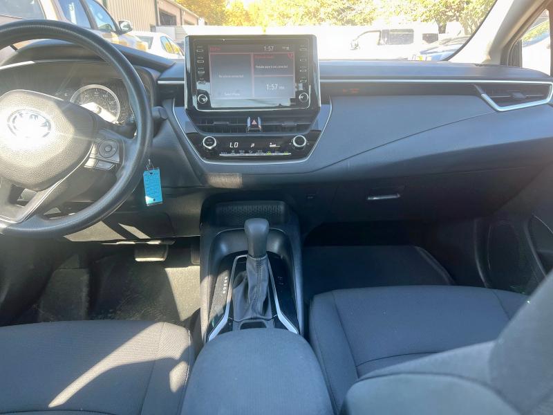 5YFEPMAE1MP193631 - 2021 TOYOTA COROLLA LE BLACK photo 9