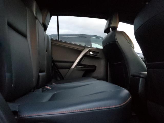 2T3JFREV7GW526191 - 2016 TOYOTA RAV4 SE WHITE photo 11