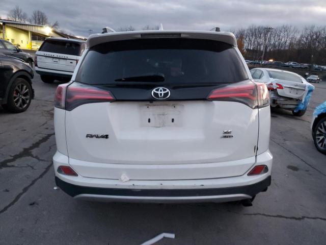 2T3JFREV7GW526191 - 2016 TOYOTA RAV4 SE WHITE photo 6