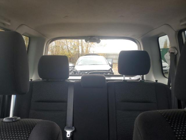 JTLKT324850195956 - 2005 TOYOTA SCION XB SILVER photo 10