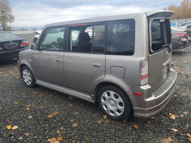 JTLKT324850195956 - 2005 TOYOTA SCION XB SILVER photo 2