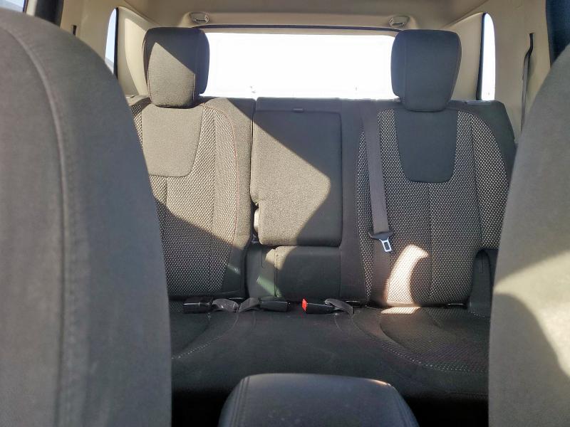 2GKALLEK0G6201930 - 2016 GMC TERRAIN SL Silber Foto 10