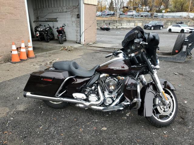 2011 HARLEY-DAVIDSON FLHX, 