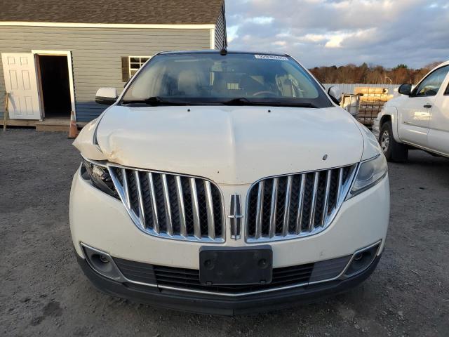 2LMDJ8JK5CBL11276 - 2012 LINCOLN MKX WHITE photo 5