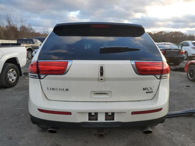 2LMDJ8JK5CBL11276 - 2012 LINCOLN MKX WHITE photo 6