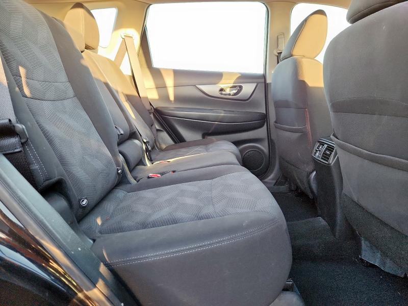 KNMAT2MT1GP650663 - 2016 NISSAN ROGUE S CHARCOAL photo 11