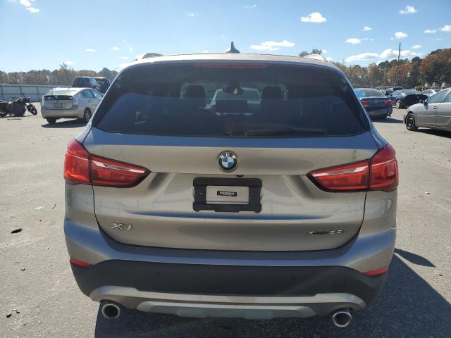 WBXJG9C06N5V09636 - 2022 BMW X1 XDRIVE28I GOLD photo 6