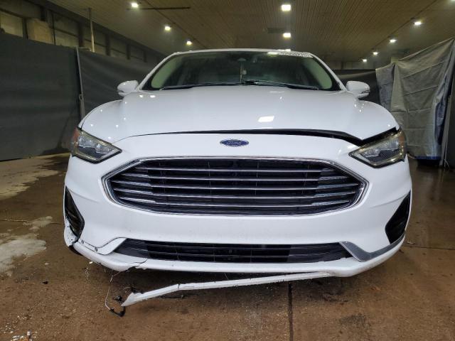 3FA6P0CD9KR138424 - 2019 FORD FUSION SEL WHITE photo 5