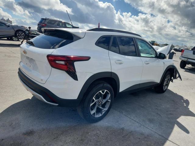 KL77LHEP8SC213819 - 2025 CHEVROLET TRAX 1LT თეთრი ფოტო 3