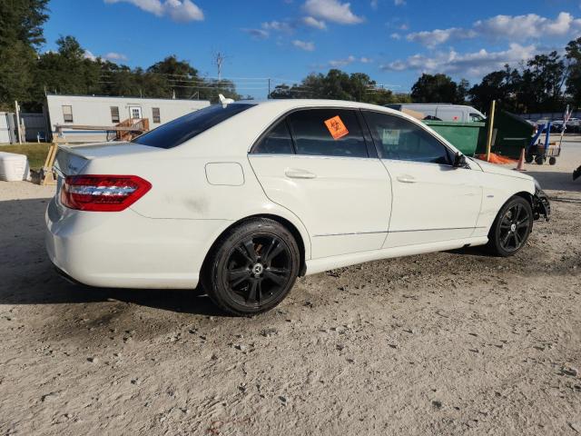 WDDHF8JB0CA608492 - 2012 MERCEDES-BENZ E 350 4MATIC WHITE photo 3