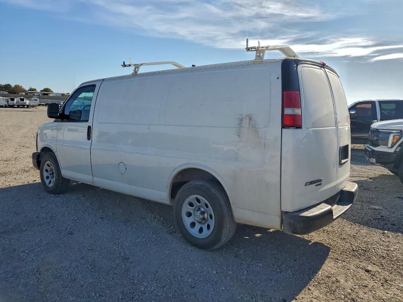 1GCSGAFX1D1129654 - 2013 CHEVROLET EXPRESS G1 Білий фото 2
