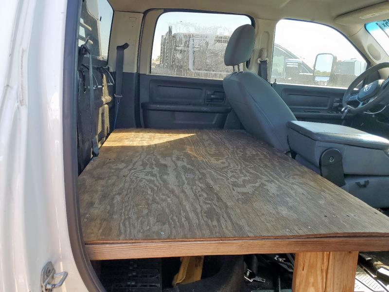 3C63RRGL9GG137779 - 2016 RAM 3500 ST Weiß Foto 10