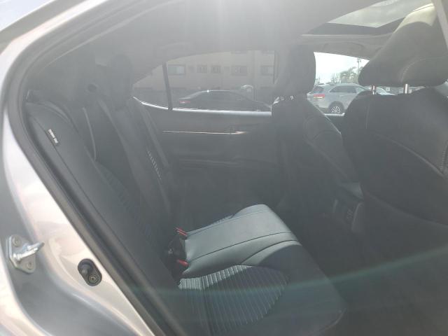 4T1S11AK6RU238173 - 2024 TOYOTA CAMRY SE NIGHT SHADE SILVER photo 10