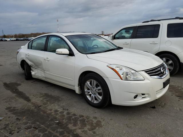 1N4AL2AP1CN481957 - 2012 NISSAN ALTIMA BASE أبيض صورة 4