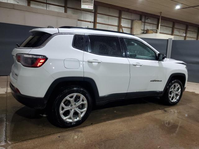 3C4NJDBN5RT109198 - 2024 JEEP COMPASS LATITUDE Սպիտակ լուսանկար 3