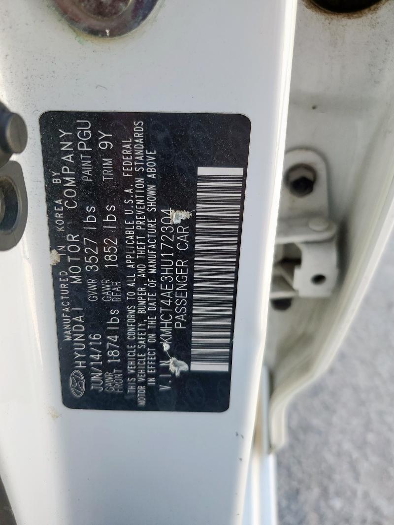 KMHCT4AE3HU172304 - 2017 HYUNDAI ACCENT SE WHITE photo 12