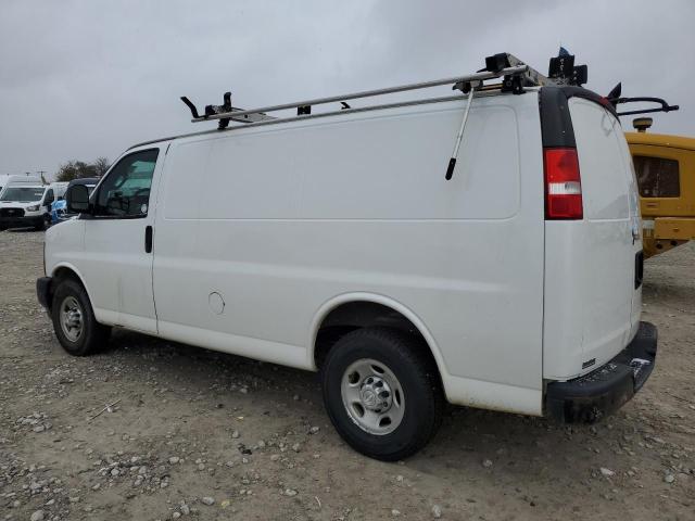 1GCWGAFF0H1325647 - 2017 CHEVROLET EXPRESS G2 WHITE photo 2