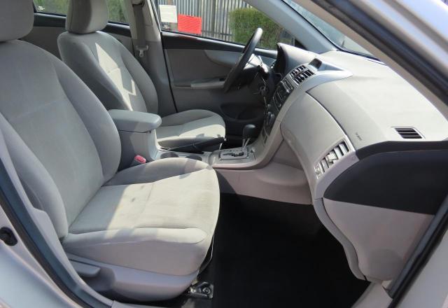 5YFBU4EE6CP063882 - 2012 TOYOTA COROLLA BASE SILVER photo 5