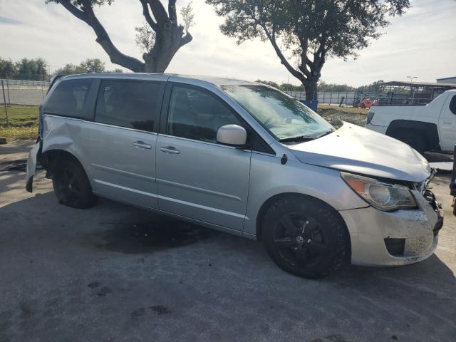 2V8HW34159R595151 - 2009 VOLKSWAGEN ROUTAN SE SILVER photo 4