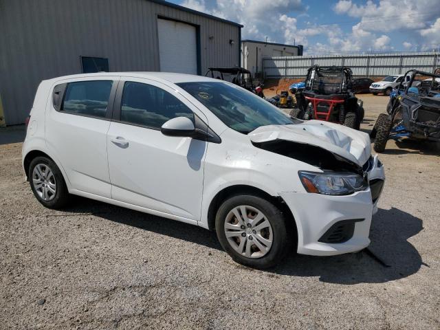 1G1JG6SB1K4139334 - 2019 CHEVROLET SONIC WHITE photo 4