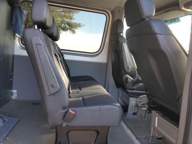 WD4PE7CD9D5796091 - 2013 MERCEDES-BENZ SPRINTER 2500 SILVER photo 10