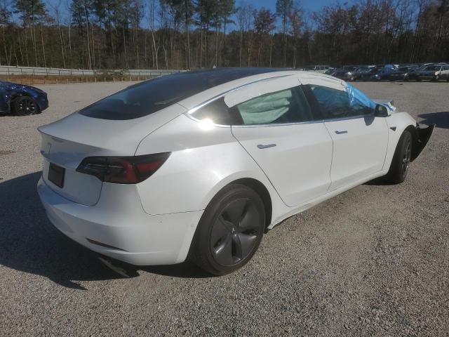5YJ3E1EA5KF483883 - 2019 TESLA MODEL 3 Beyaz fotoğraf 3