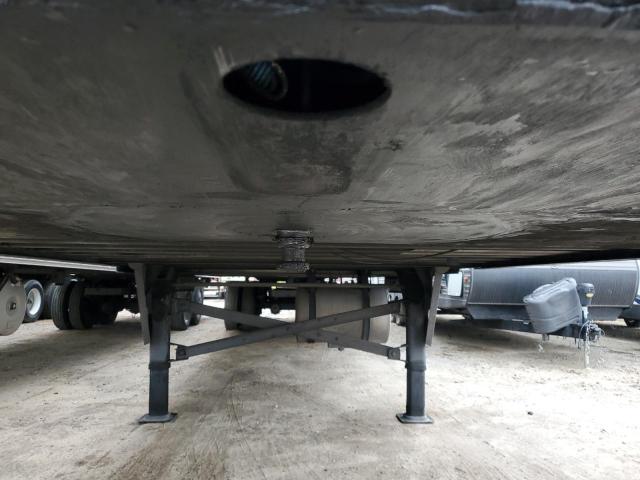 1UYVS2480FU407413 - 2015 UTILITY VS2RA WHITE photo 5