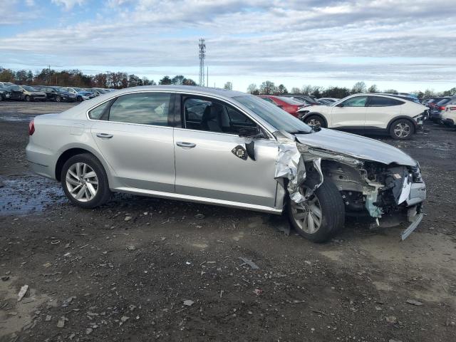 1VWBA7A30JC045511 - 2018 VOLKSWAGEN PASSAT SE SILVER photo 4