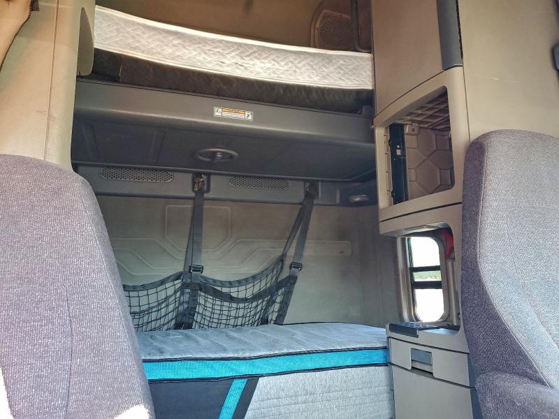 3AKJGLDR9KSKM1970 - 2019 FREIGHTLINER CASCADIA 1 Schwarz Foto 6