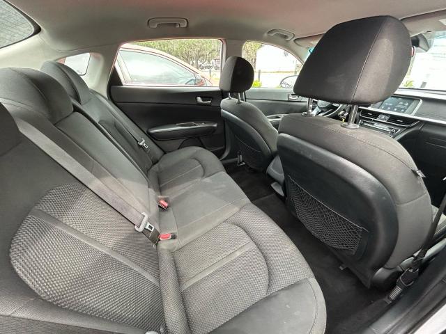 5XXGT4L35KG358523 - 2019 KIA OPTIMA LX Blanco foto 6