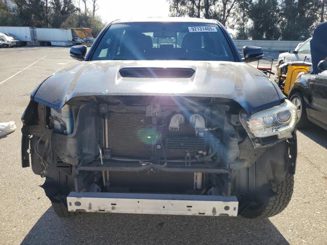 3TMAZ5CN7HM031852 - 2017 TOYOTA TACOMA DOUBLE CAB Siyah fotoğraf 5