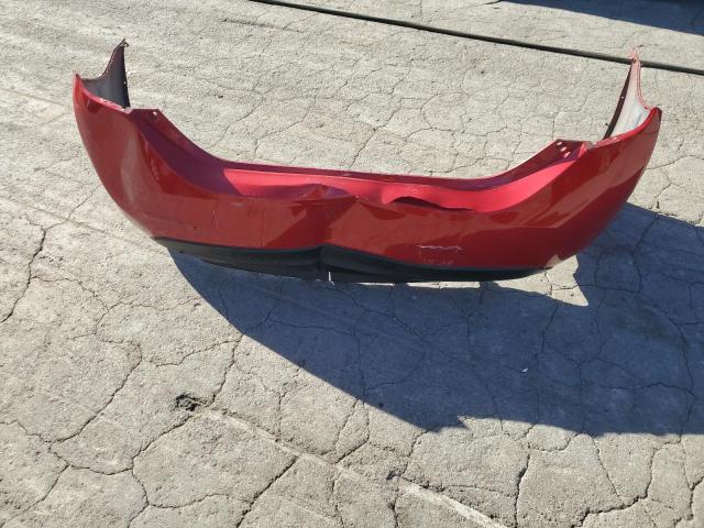 5YFBURHE3JP821408 - 2018 TOYOTA COROLLA LE L RED photo 12