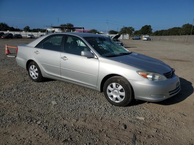 4T1BE32K03U715122 - 2003 TOYOTA CAMRY LE 银色 照片 4