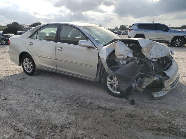 4T1BF32K15U100336 - 2005 TOYOTA CAMRY LE SILVER photo 4