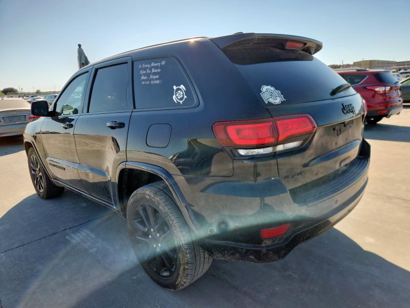 1C4RJFAG7JC258907 - 2018 JEEP GRAND CHER LAREDO შავი ფოტო 2