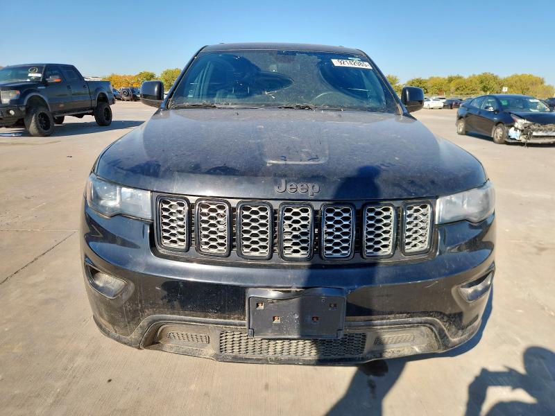 1C4RJFAG7JC258907 - 2018 JEEP GRAND CHER LAREDO შავი ფოტო 5