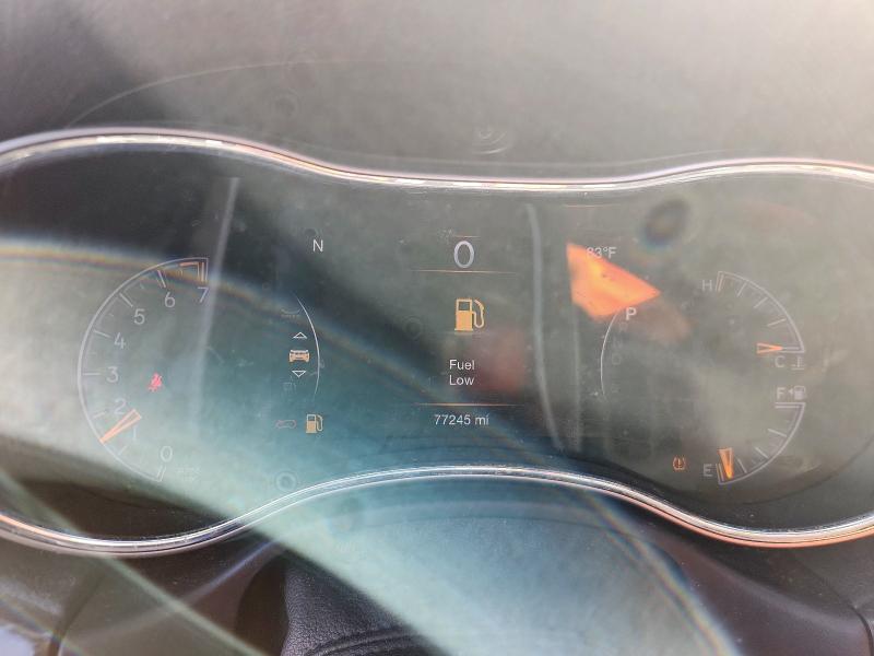 1C4RJFAG7JC258907 - 2018 JEEP GRAND CHER LAREDO შავი ფოტო 9