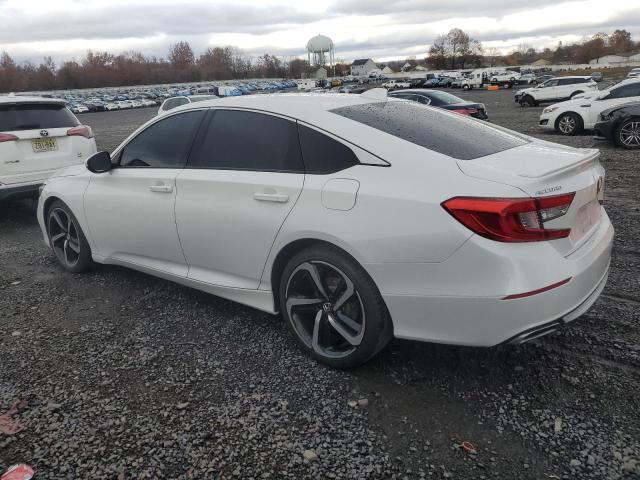 1HGCV2F3XJA019857 - 2018 HONDA ACCORD SPORT თეთრი ფოტო 2