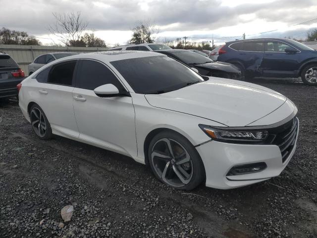 1HGCV2F3XJA019857 - 2018 HONDA ACCORD SPORT თეთრი ფოტო 4