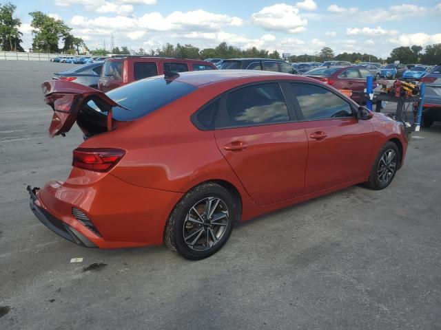 3KPF24AD9NE429519 - 2022 KIA FORTE FE RED photo 3