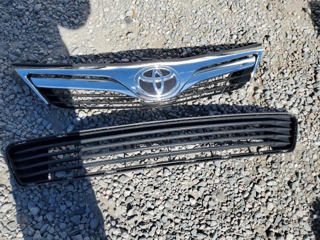 4T1BF1FK3CU033766 - 2012 TOYOTA CAMRY BASE SILVER photo 12